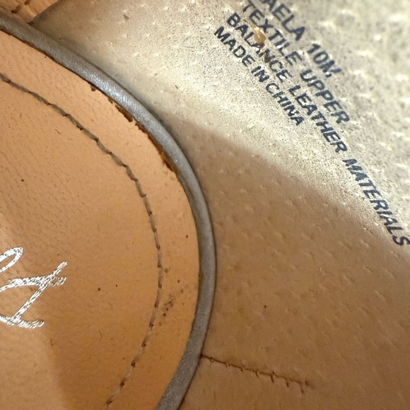 Pour La Victoire size 10 GUC some missing sparkles see pics- ultra glittery - Picture 14 of 16